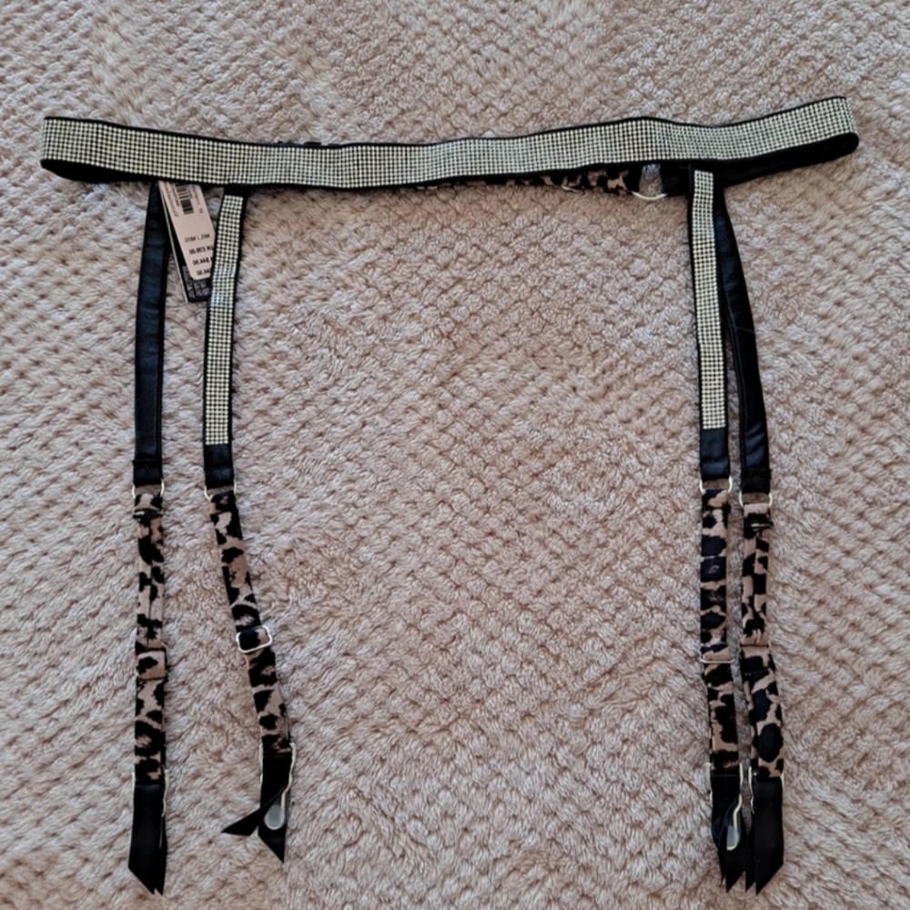 VS Garter Belt (M/L) New